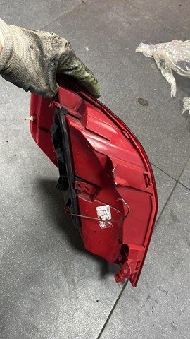 Фонарь задний правый — фото 5