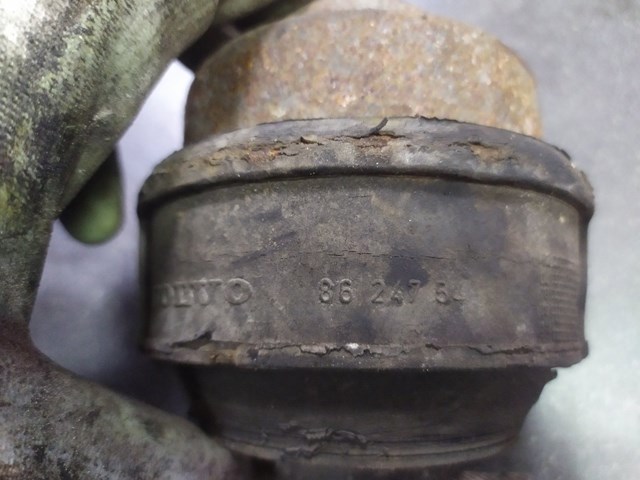 Подушка (опора) двигуна, передня — фото 2