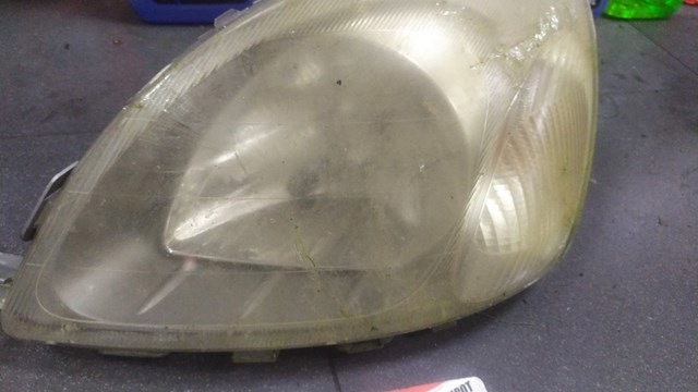 Ліва фара на Toyota Yaris P10 — фото 2