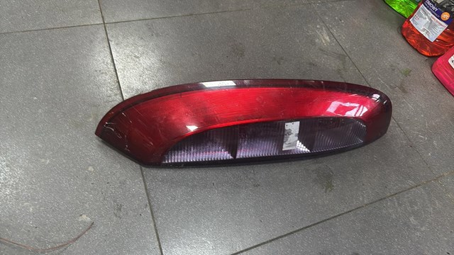 Фонарь задний правый — фото 3