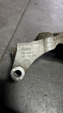 Кронштейн генератора — фото 4