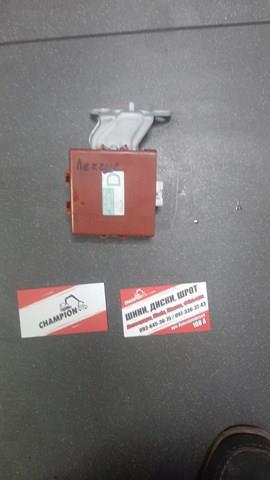 Блок управления центральным замком Lexus