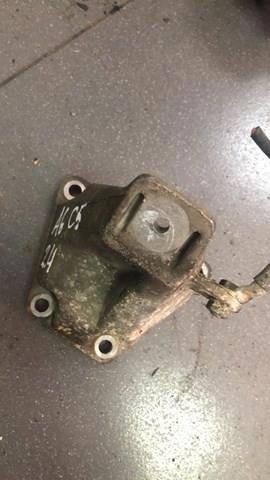 Кронштейн двигуна — фото 3