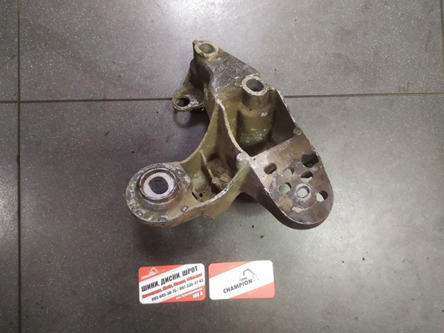 Кронштейн подушки (опоры) двигателя левой — фото 7