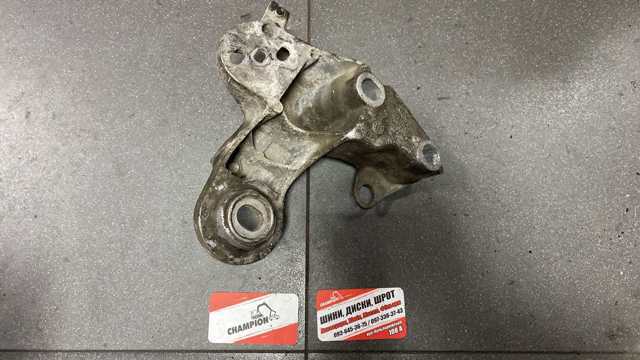 Кронштейн подушки (опори) двигуна, правої — фото 5