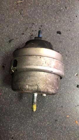 Подушка (опора) двигателя левая