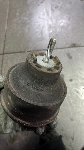 Подушка (опора) двигателя левая — фото 3