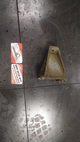 Кронштейн подушки КПП левый — фото 3