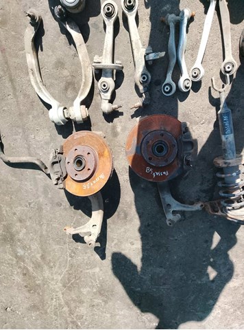 Цапфа (поворотный кулак) передний левый — фото 2