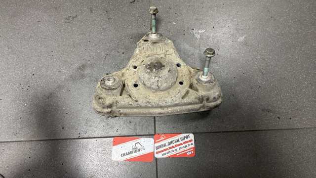 Верхний кронштейн опоры амортизатора передней — фото 5