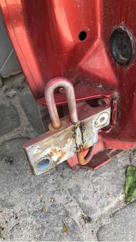 петля дверей передня права нижня — фото 2