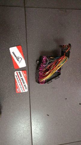 Блок запобіжників задній, салонний — фото 3