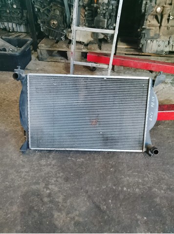 Радиатор охлаждения двигателя — фото 6