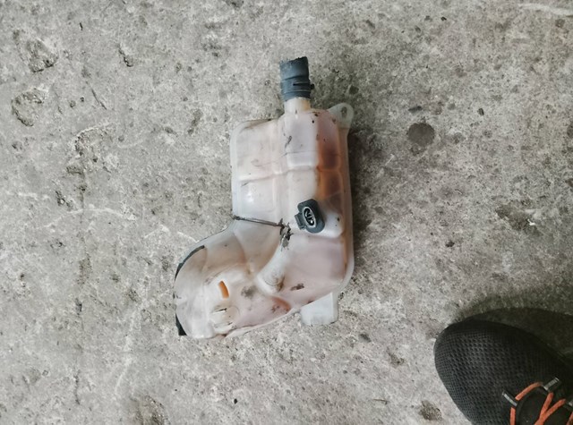 Бачок системы охлаждения расширительный — фото 4