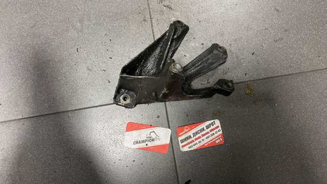 Кронштейн опори двигуна — фото 3