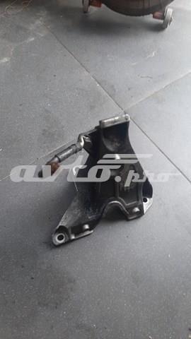 кронштейн двигателя правый — фото 3