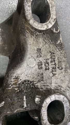 Кронштейн подушки (опоры) двигателя левой — фото 10