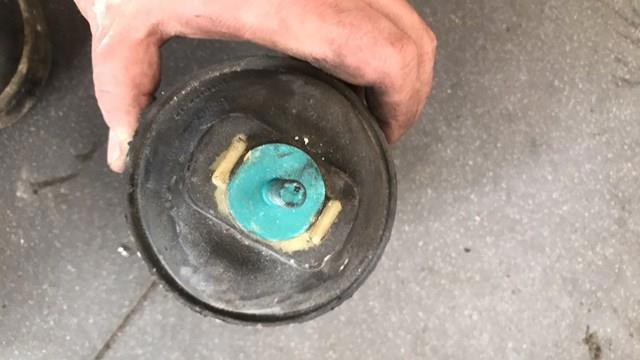 Подушка (опора) двигателя левая — фото 4