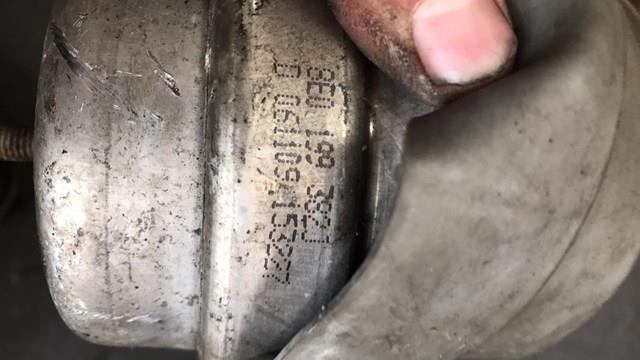 Подушка (опора) двигателя левая — фото 3