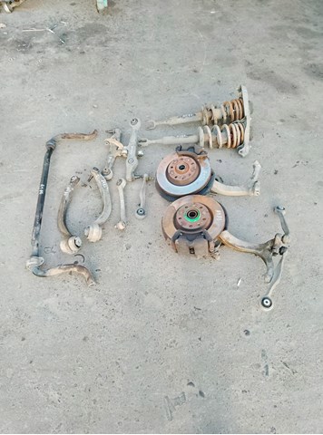 Цапфа (поворотный кулак) передний правый — фото 3