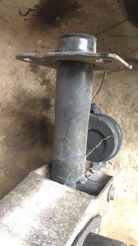 Кронштейн усилителя переднего бампера — фото 2