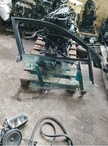 Скло передніх дверей, правою — фото 2