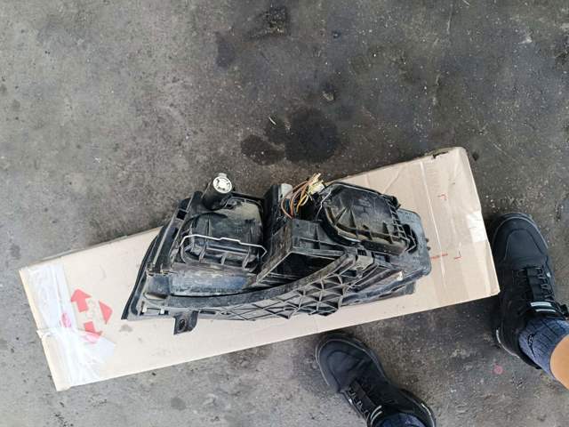 Фара права — фото 3