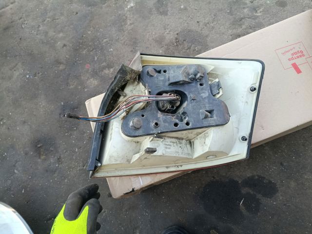 Ліхтар задній лівий — фото 5