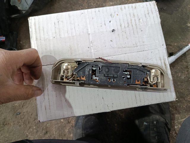 Плафон освещения салона (кабины) задний — фото 7