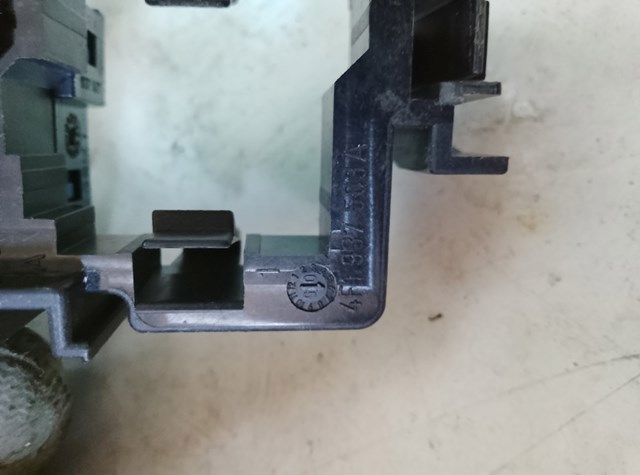 Реле електробензонасосу — фото 3