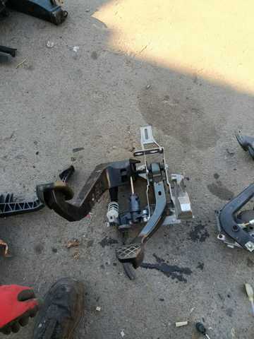 Педаль тормоза — фото 8