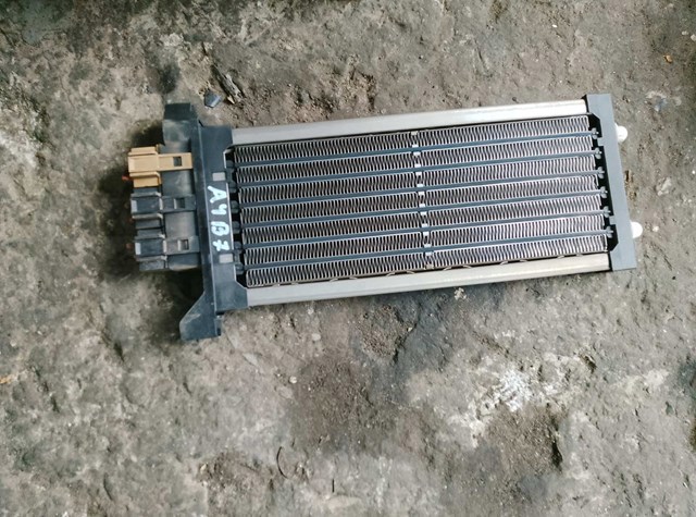 Електропідігрівач повітря системи опалення салону — фото 2