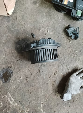 Мотор вентилятора печки (отопителя салона) — фото 8