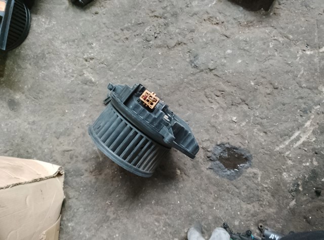 Мотор вентилятора печки (отопителя салона) — фото 5