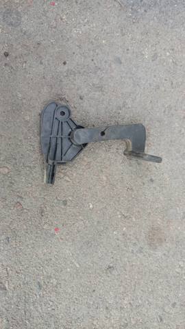 Ручка відкривання капота — фото 3