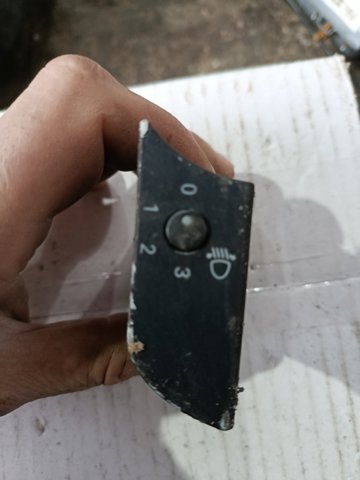 Кнопка корректора фар — фото 5