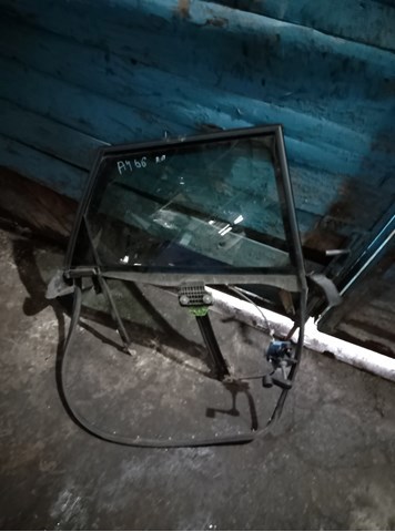 Стекло двери задней правой — фото 3
