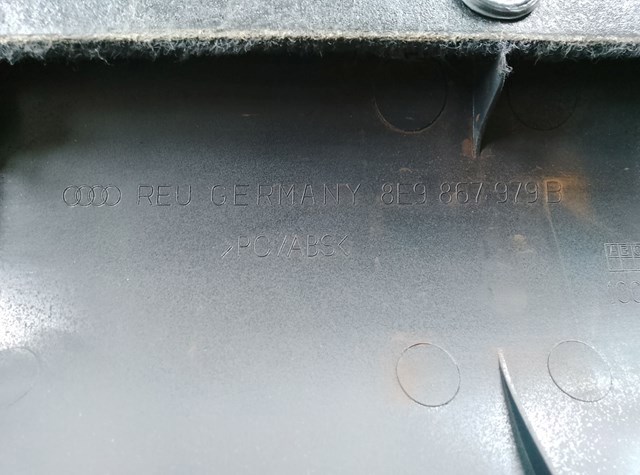 Обшивка крышки багажника — фото 4