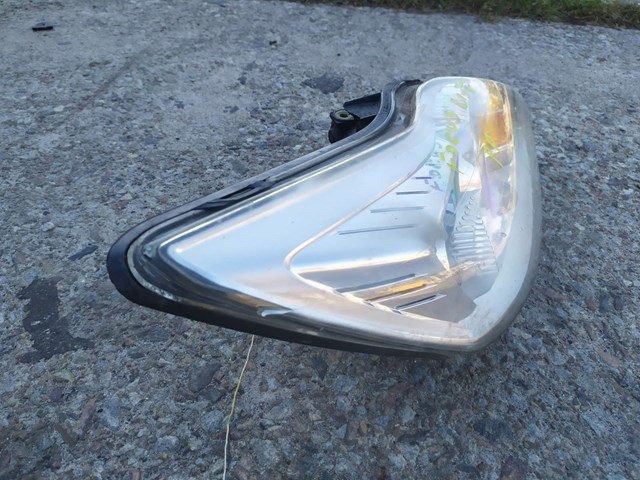 Передня фара — фото 2