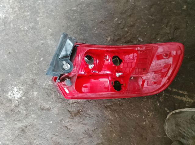 Ліхтар задній лівий, зовнішній — фото 3