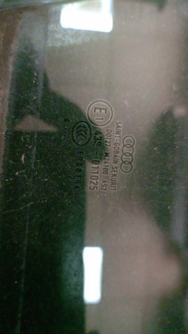 Скло передніх дверей, правою — фото 3