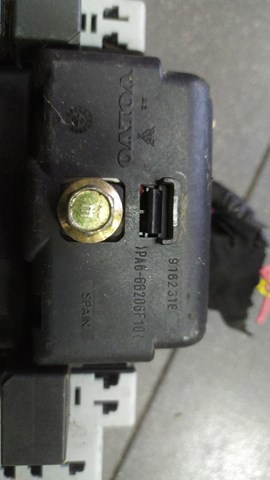 Крышка блока передохранителей — фото 2