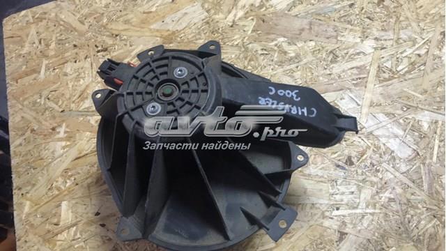 моторчик печки на chrysler 300c — фото 2