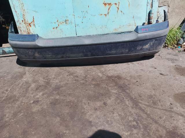 Бампер задній