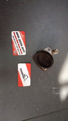 Динамик в торпеде левый