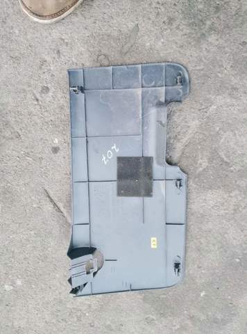 Пластик під кермо — фото 3