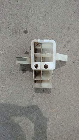 Кронштейн заднього бампера — фото 3