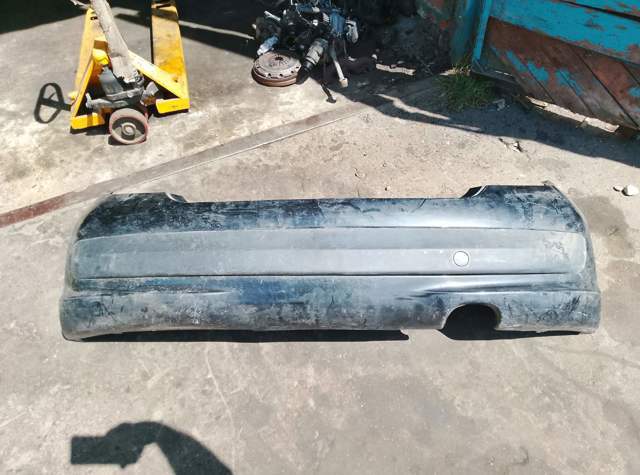 Бампер задній