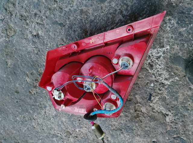 Ліхтар задній правий — фото 3