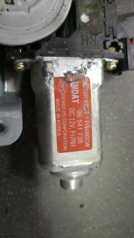 Двигун склопідіймача двері передньої, правої — фото 3